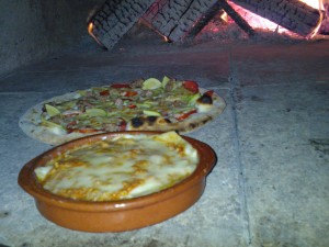 pizza molisana, in cottura_forno a legna