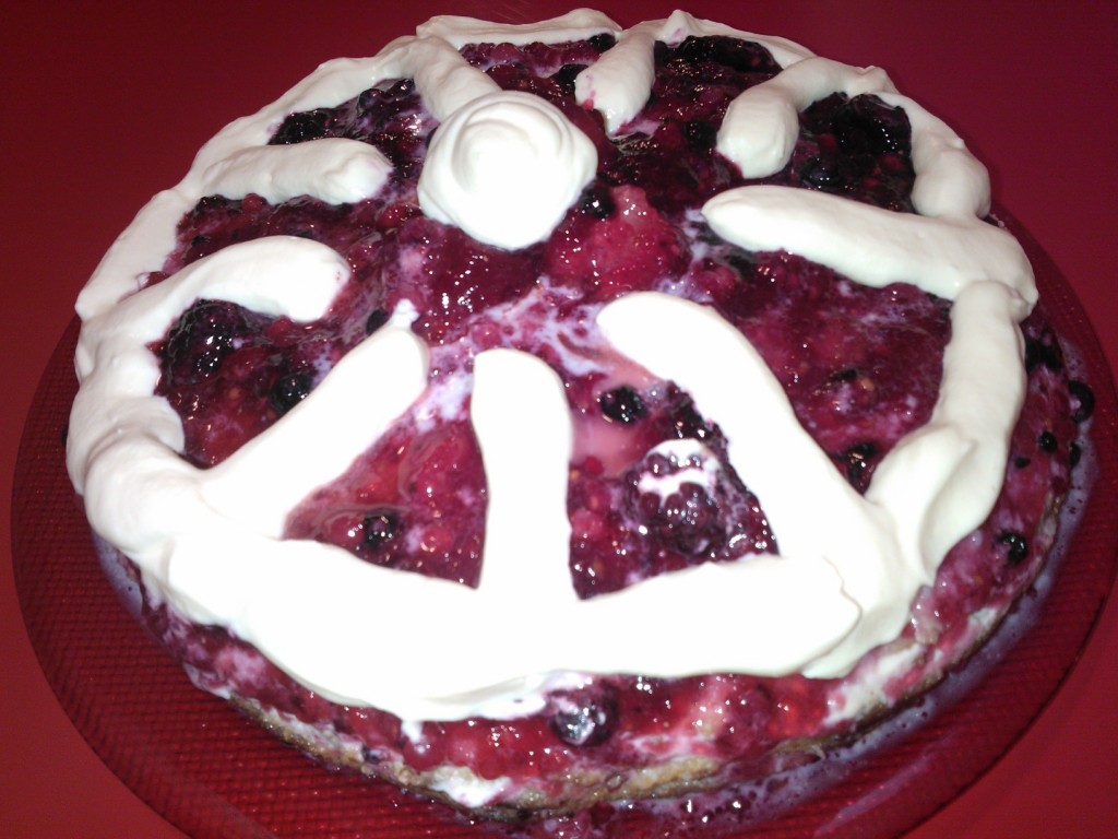 torta casareccia ai frutti di bosco